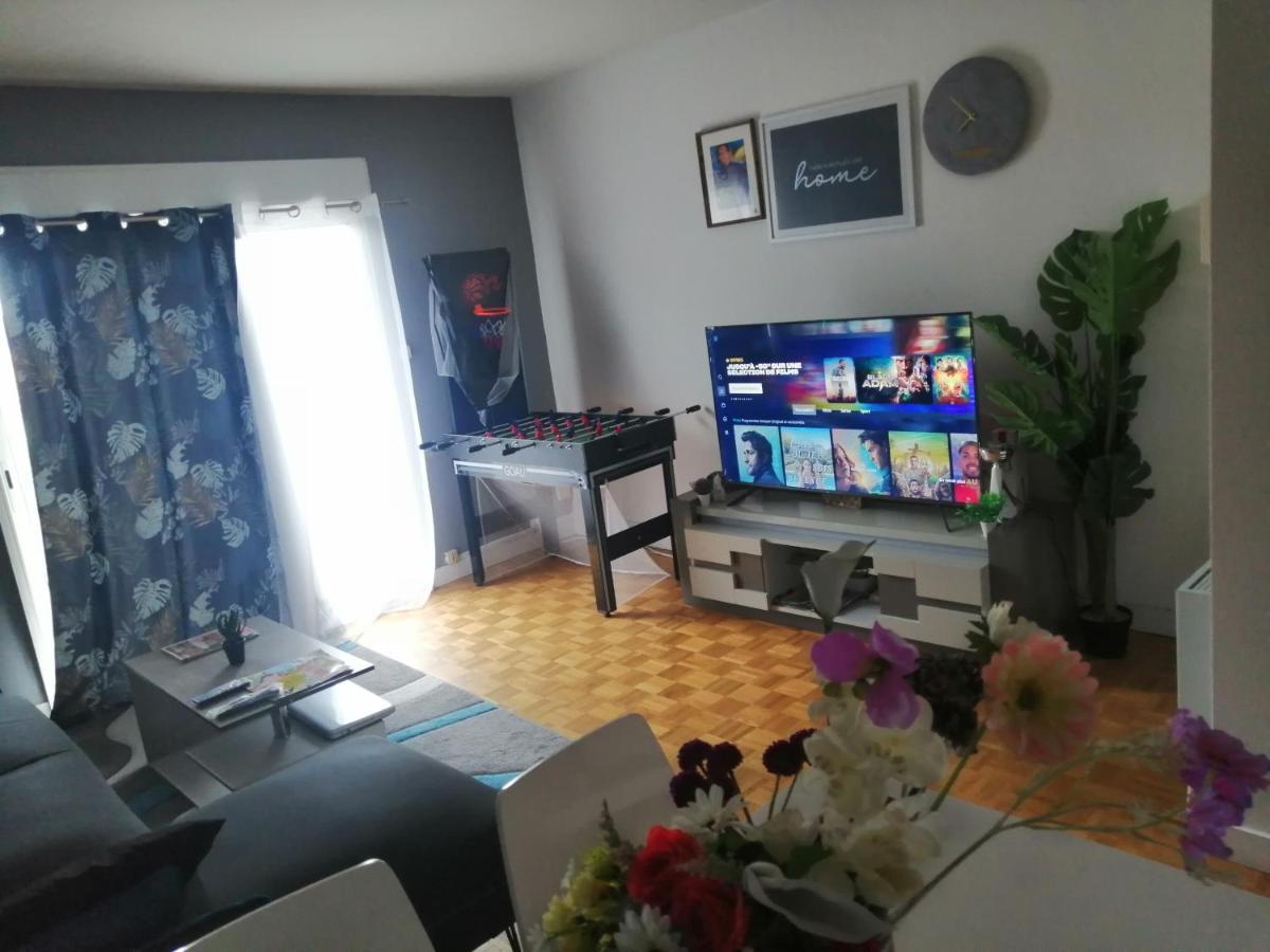Chambre Dans Appartement A Niort Esterno foto