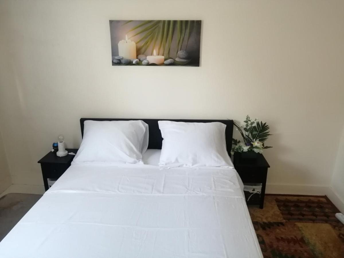 Chambre Dans Appartement A Niort Esterno foto