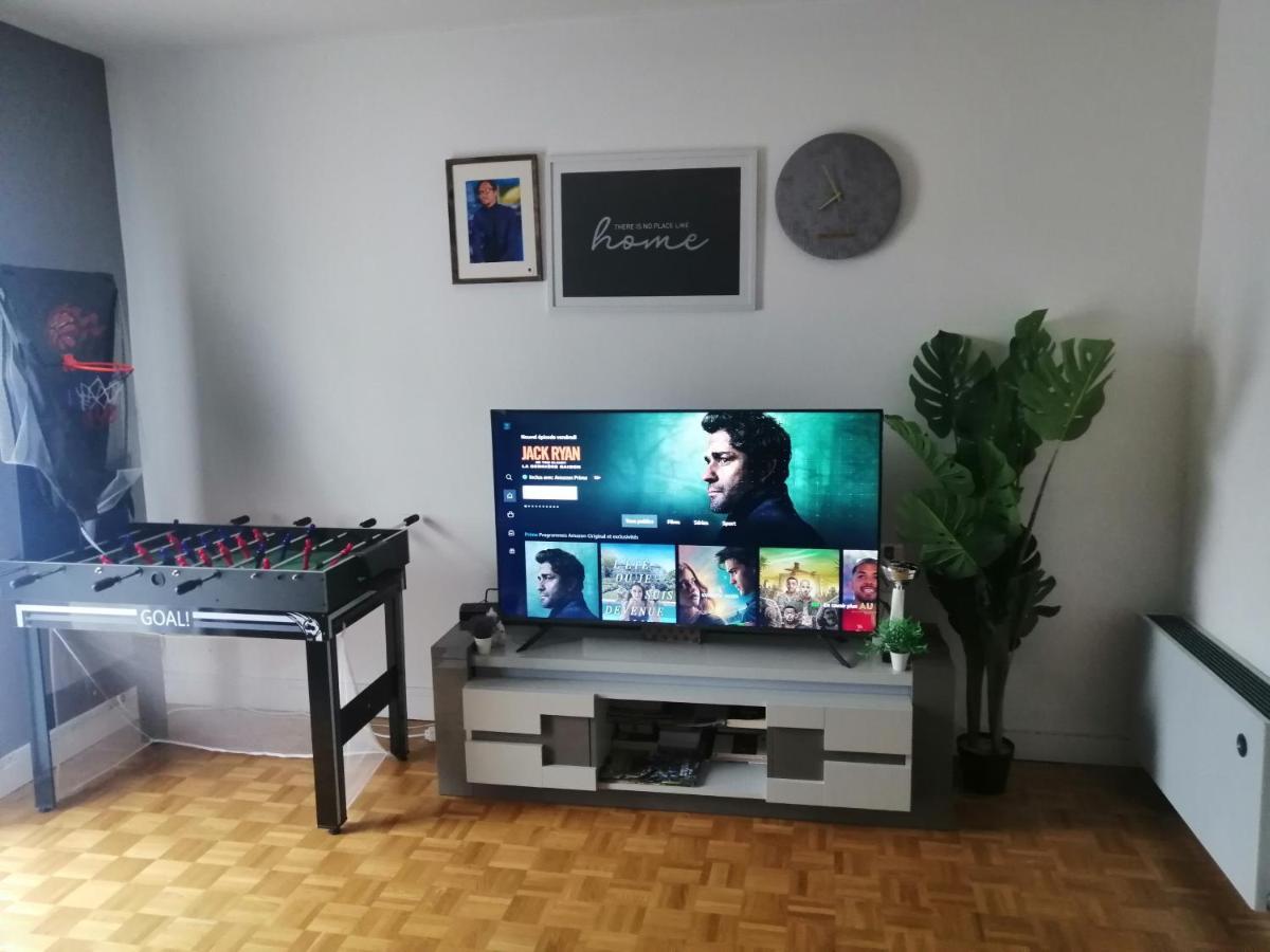 Chambre Dans Appartement A Niort Esterno foto