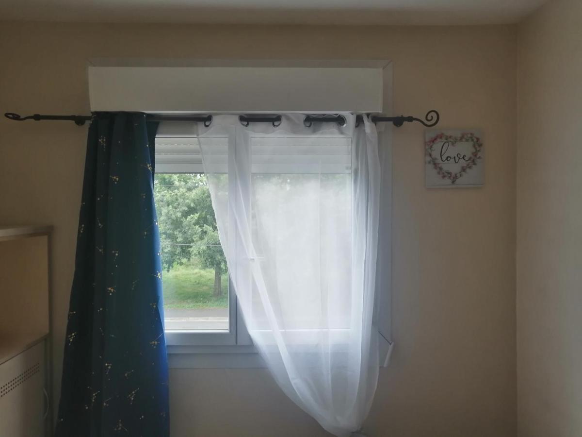 Chambre Dans Appartement A Niort Esterno foto