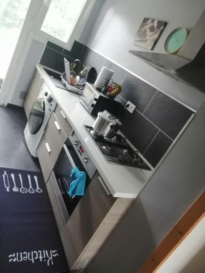 Chambre Dans Appartement A Niort Esterno foto