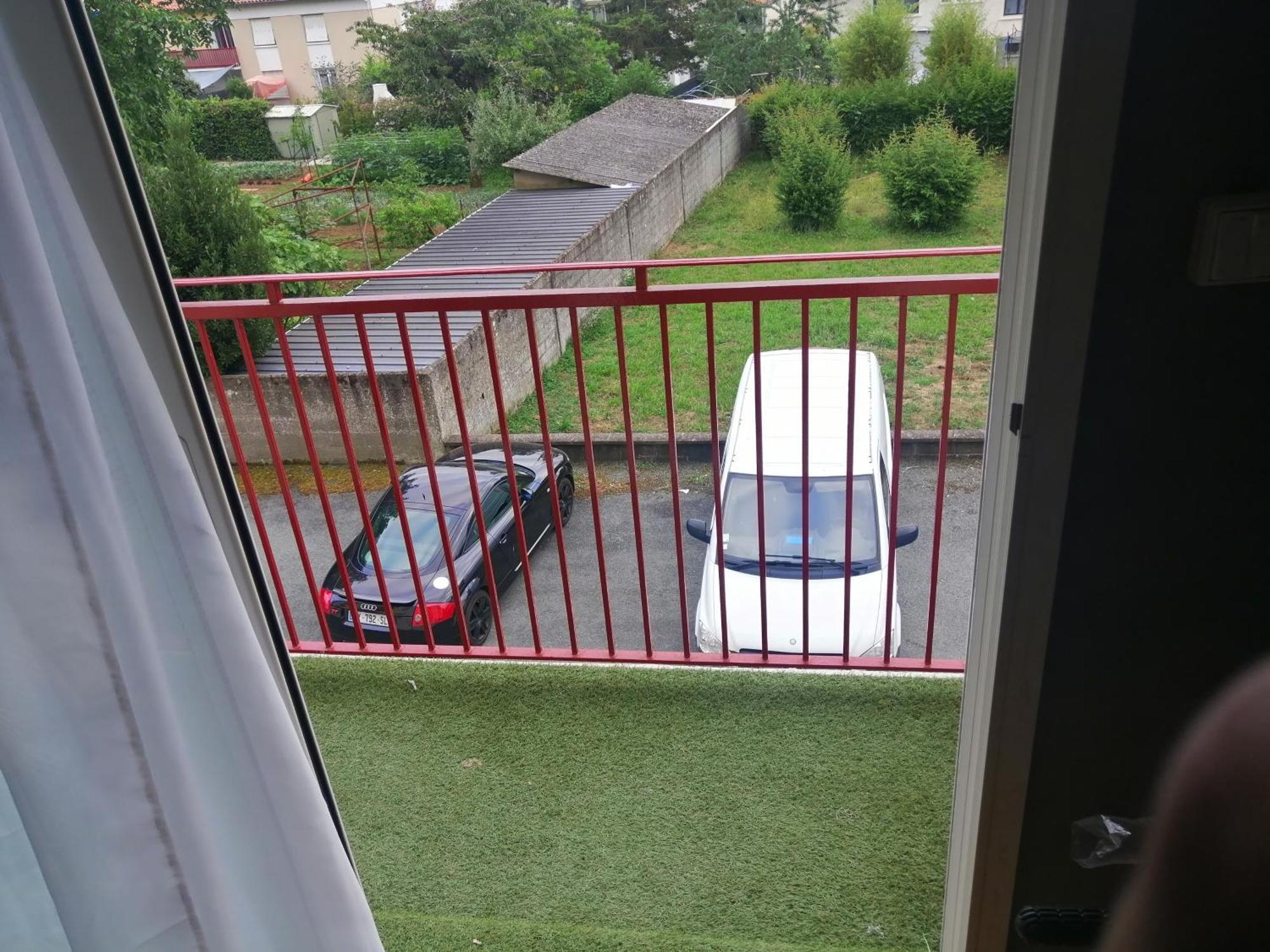 Chambre Dans Appartement A Niort Esterno foto